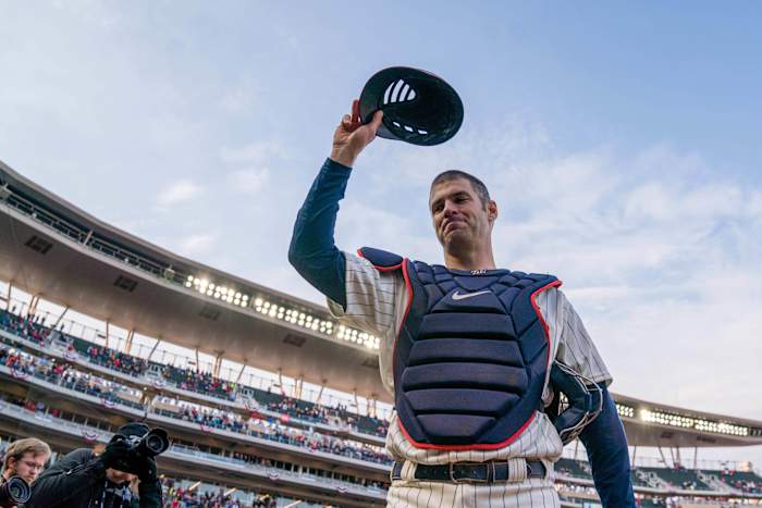 Sep 30, 2018; Minneapolis, MN, USA; Minnesota Twins first baseman Joe Mauer (7) salutes the fans after the game against Chicago White Sox at Target Field.